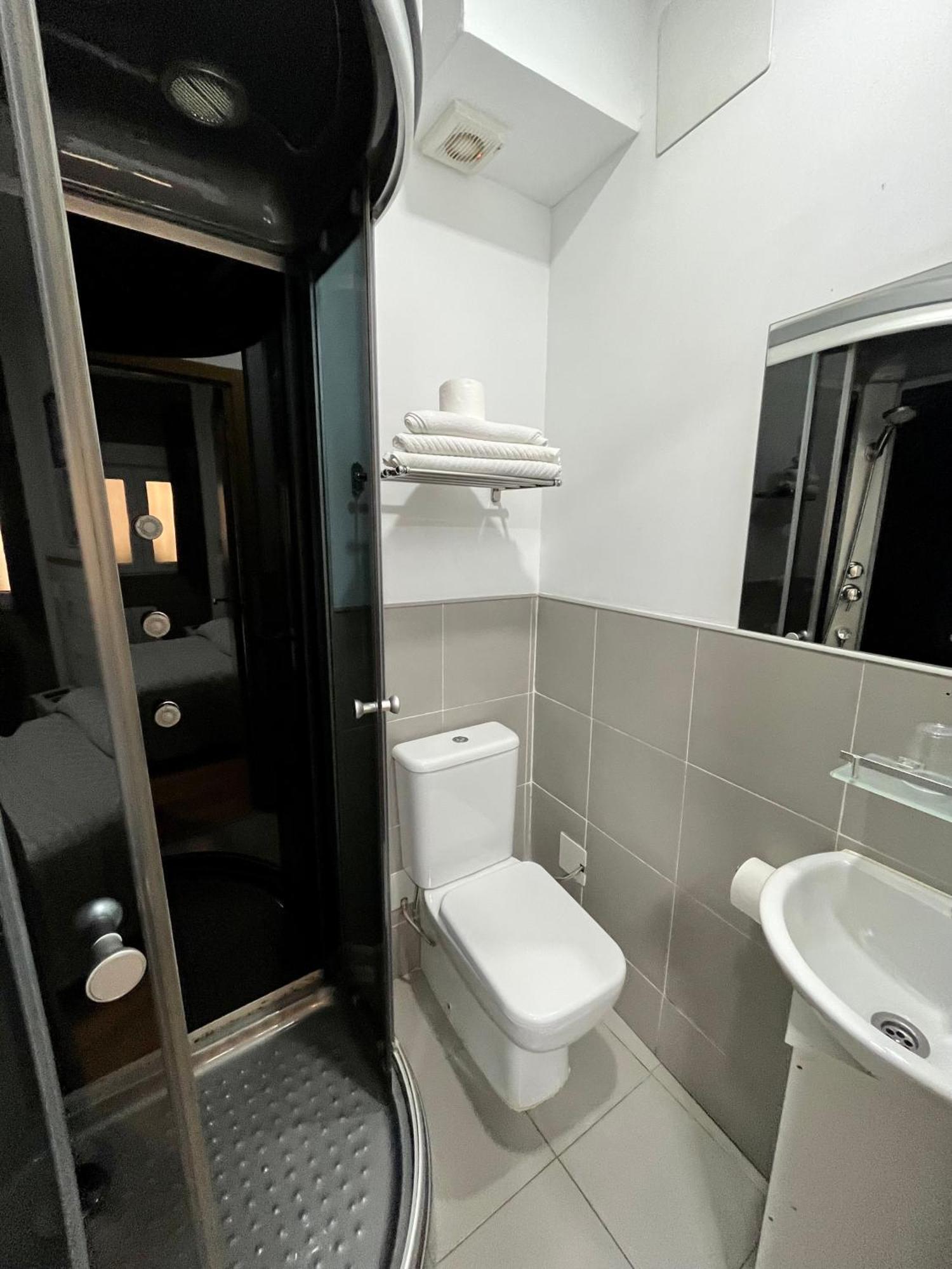 Montero Sestao Bilbao Hotel Trapagaran Exterior photo
